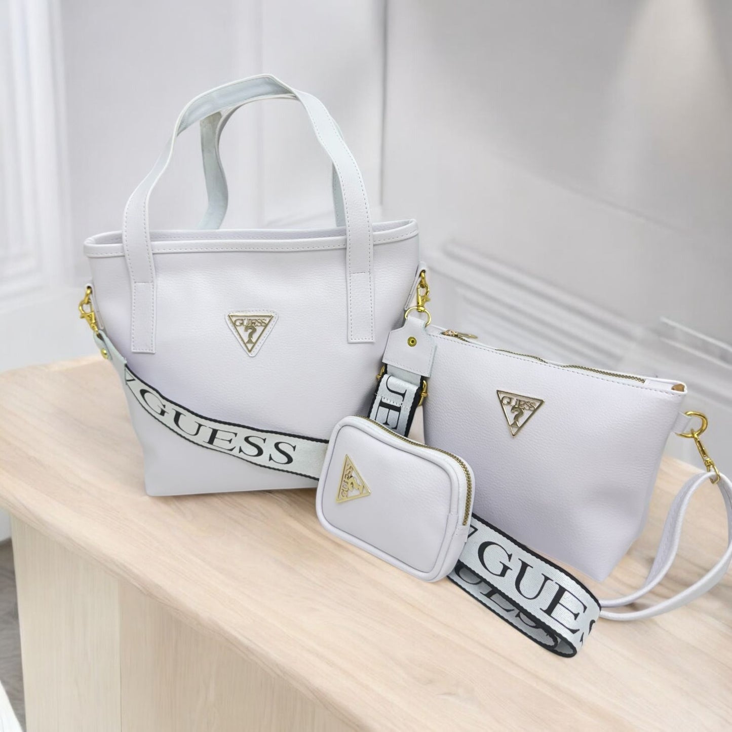 ¡El Combo Perfecto Para El Mes De Las Madres! 3x1 Bolso De Mano, Carriel y Monedero